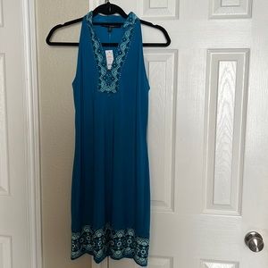 EMBROIDERED SHIFT DRESS